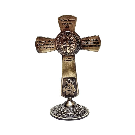 CRUZ DE METAL COM ORAÇÃO DE SÃO BENTO - DOURADA