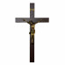 CRUCIFIXO DE MADEIRA ESCURA 45X25 - DOURADO